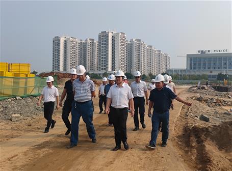 蒙胜益到广西机电技师学院迁建项目调研指导工作